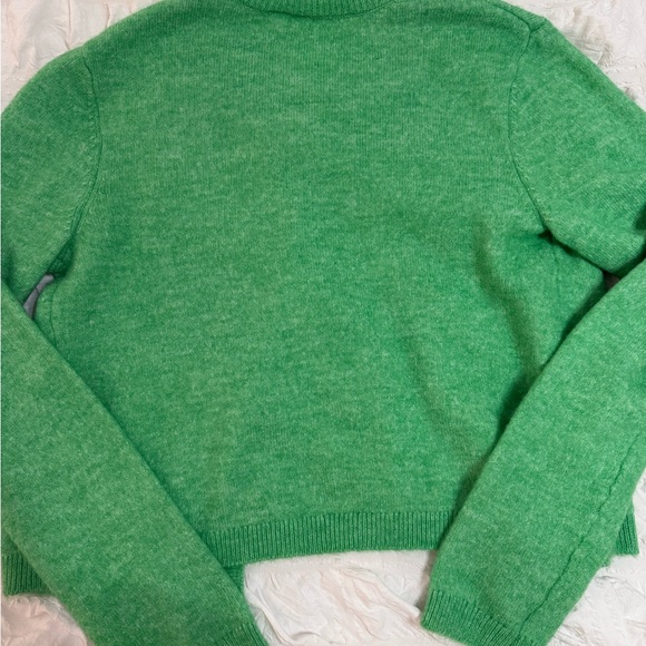 Green Women's Sweater - Picture 3 of 3